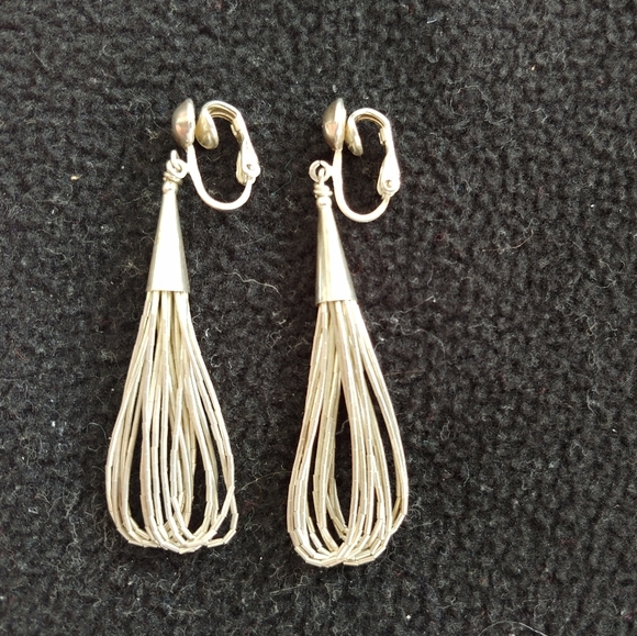 Jewelry - Vintage SW Sterling Silver Clip on earrings